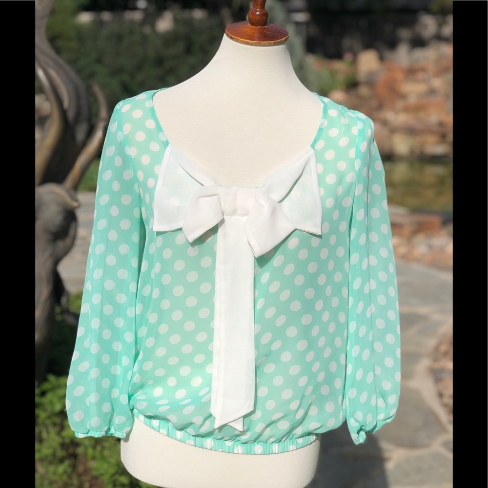 I. N. San Francisco green white L polka dot top
